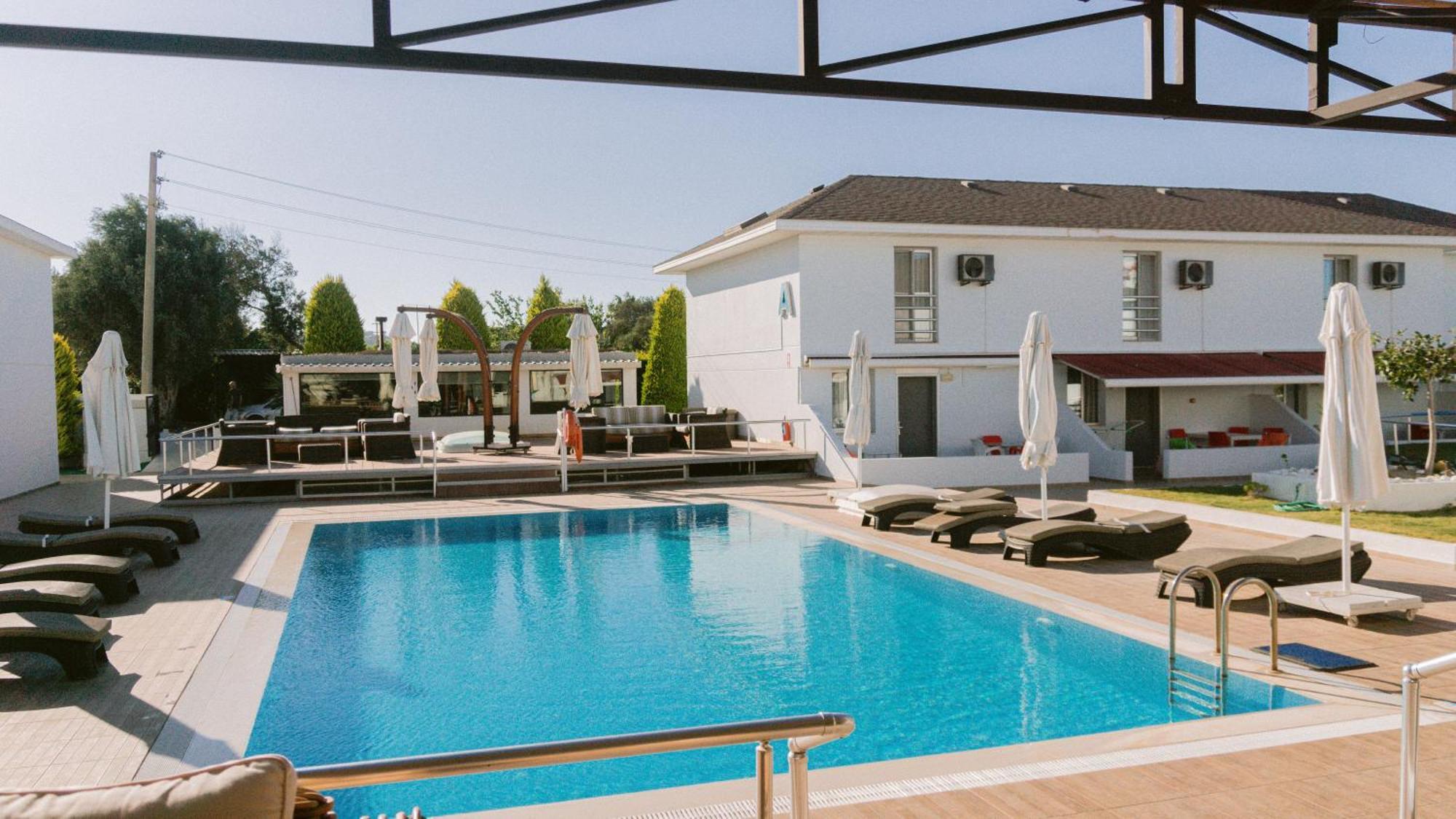 Vela Garden Resort Кешме Экстерьер фото